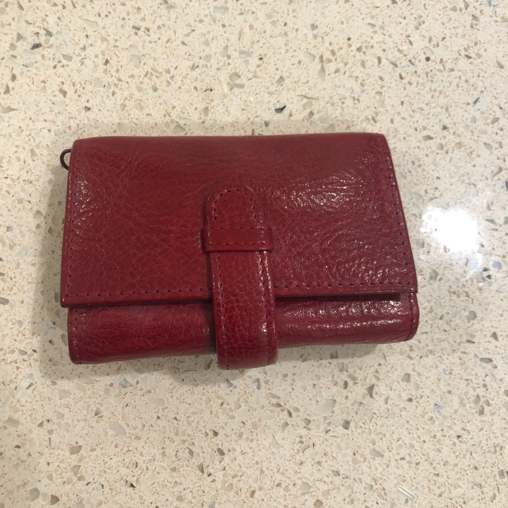 Traveling jewelry case